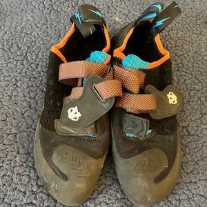 Evolv Men’s Rock Climbing Shoes